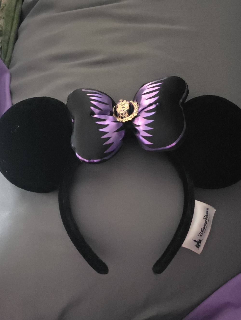 Disney Parks Black Headband with White Tag